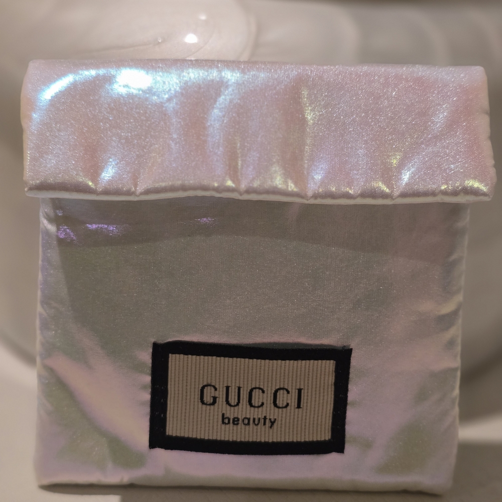 Gucci Beauty Heart Compact Mirror - Picture 7 of 8